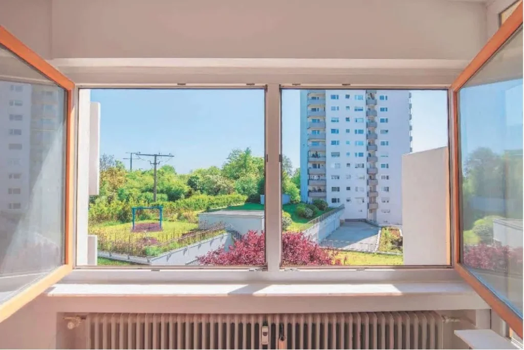 Light-filled, partially renovated 4.5-room apartment in Bad Homburg
