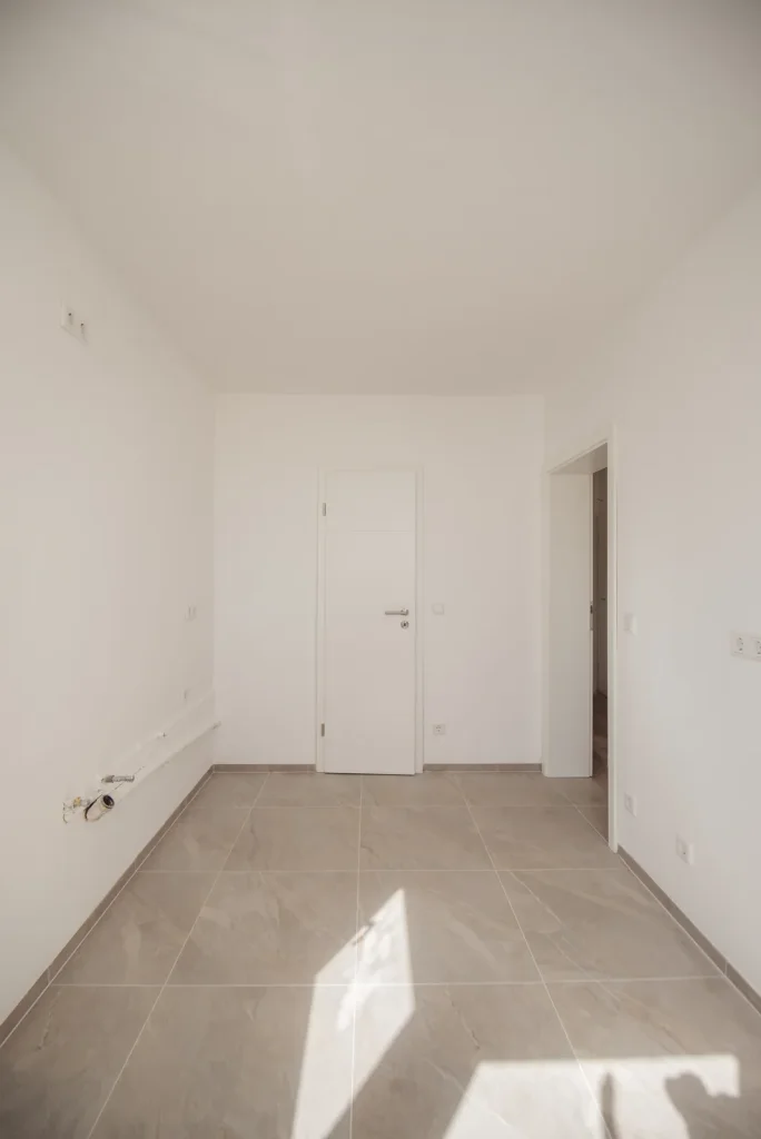 Light-filled, partially renovated 4.5-room apartment in Bad Homburg
