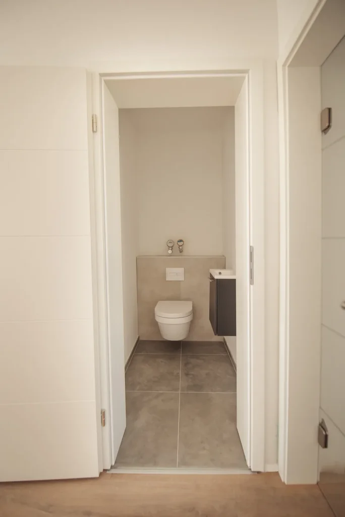 Light-filled, partially renovated 4.5-room apartment in Bad Homburg