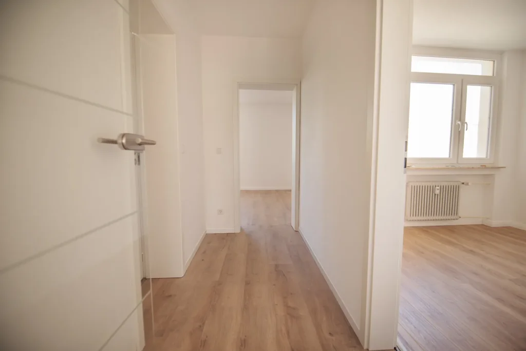 Light-filled, partially renovated 4.5-room apartment in Bad Homburg
