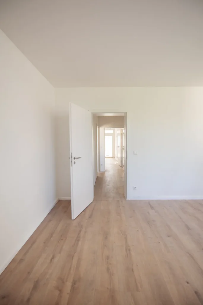 Light-filled, partially renovated 4.5-room apartment in Bad Homburg